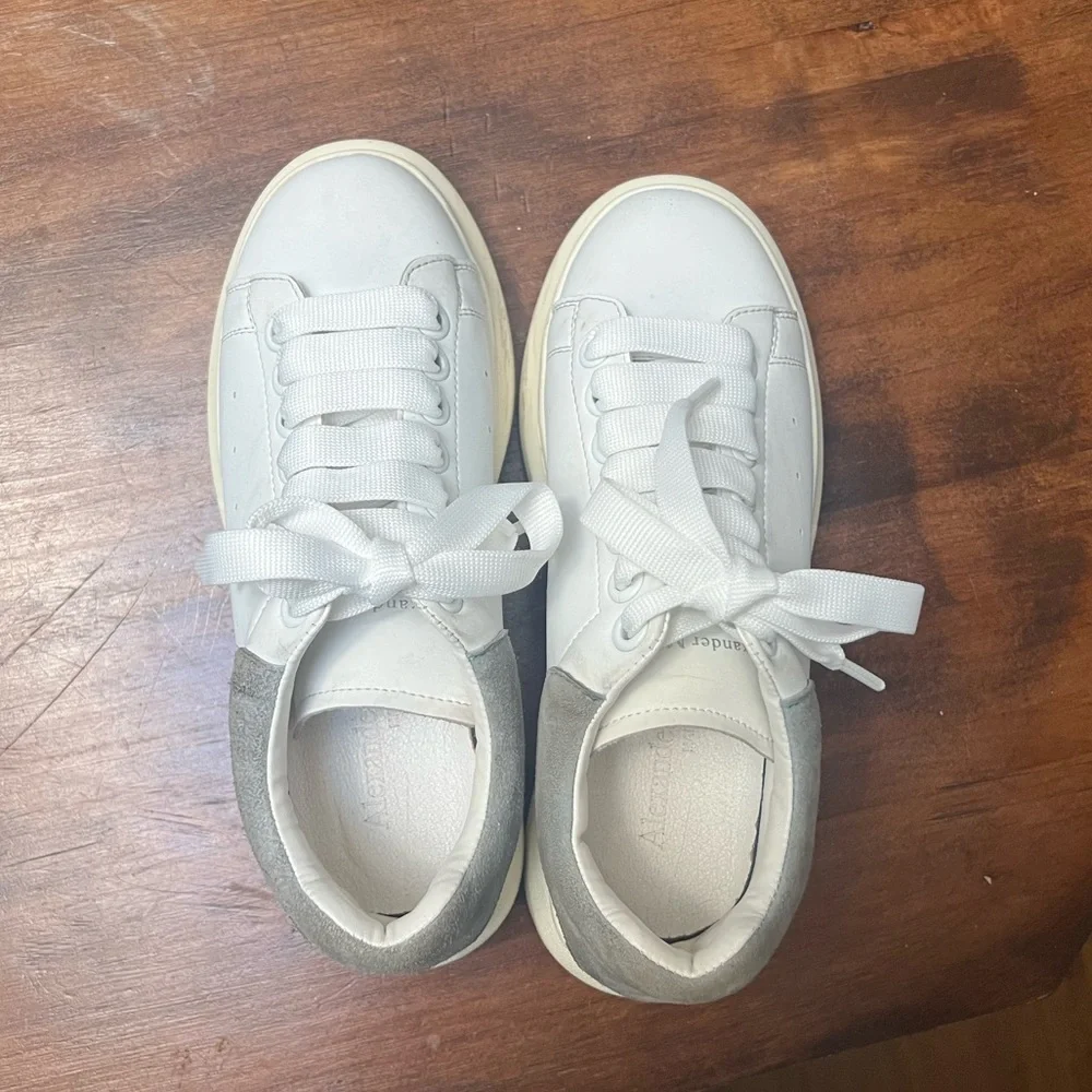 Alexander McQueen Leather Oversized Sneaker - Picture 2 of 8